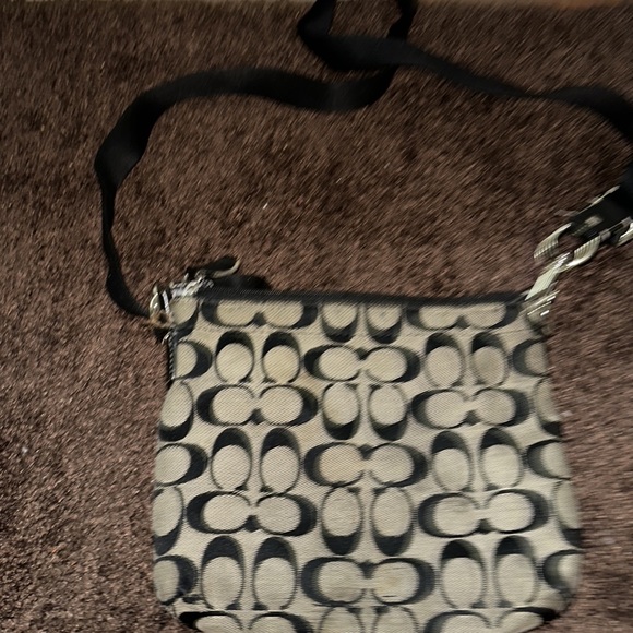 Coach - Picture 2 of 3